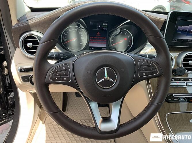 Mercedes C 350e 42 interauto-car