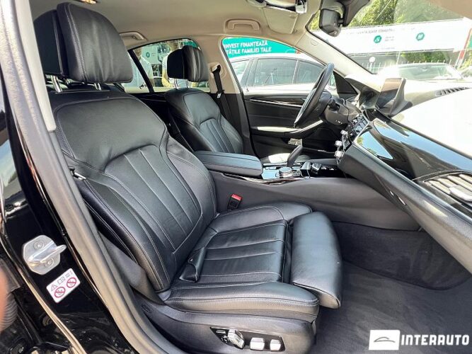 BMW 530e 35 interauto-car