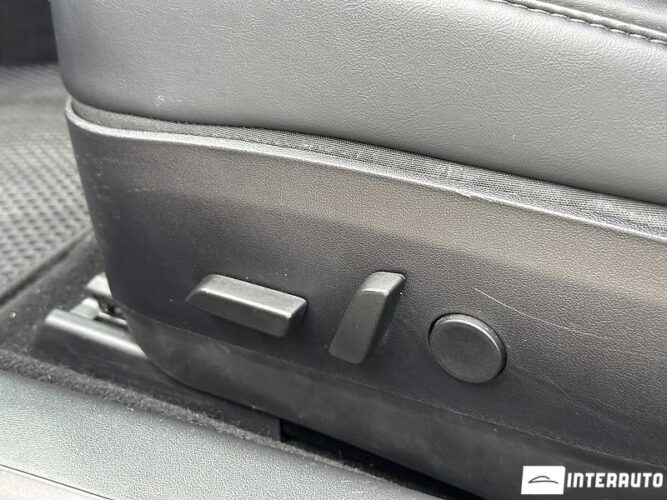 Tesla Model 3 45 interauto-car