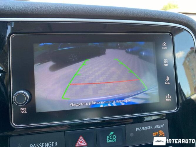 Mitsubishi Outlander 41 interauto-car