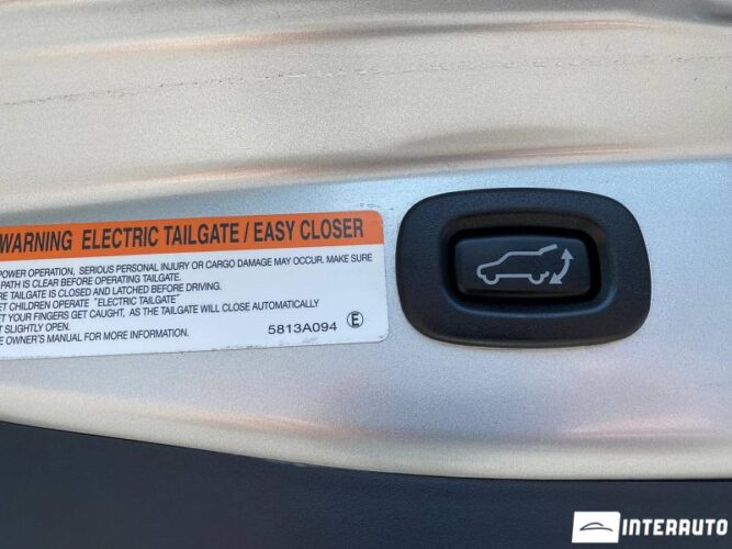 Mitsubishi Outlander 51 interauto-car