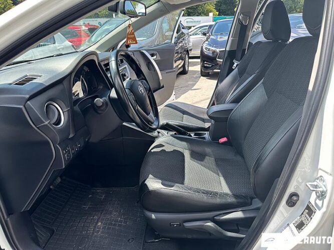 Toyota Auris 36 interauto-car