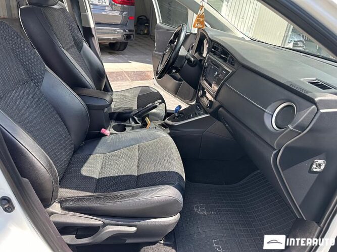 Toyota Auris 35 interauto-car