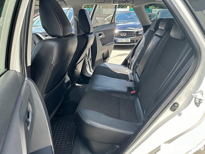 Toyota Auris 46 interauto-car