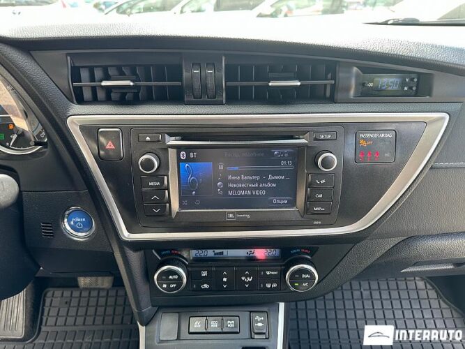 Toyota Auris 41 interauto-car