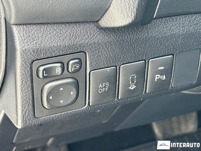 Toyota Auris 44 interauto-car