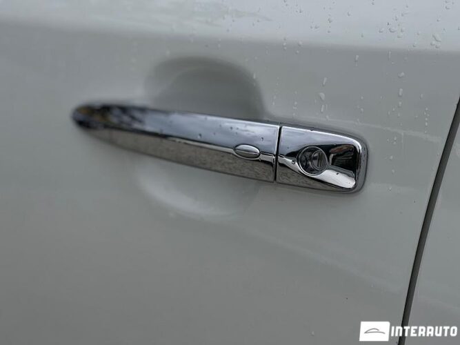 Nissan Leaf 34 interauto-car