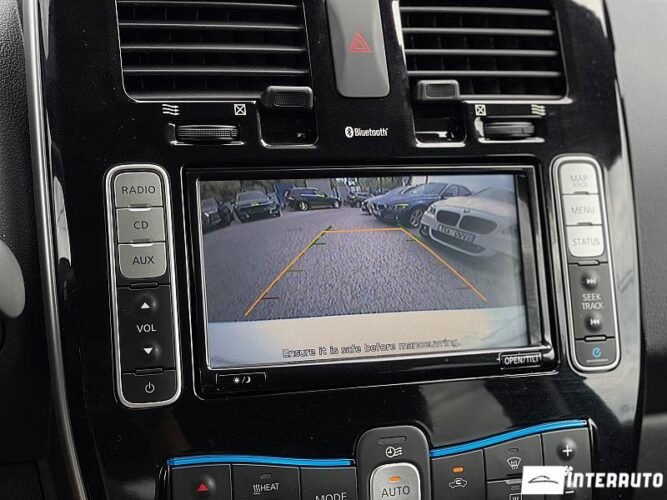 Nissan Leaf 42 interauto-car