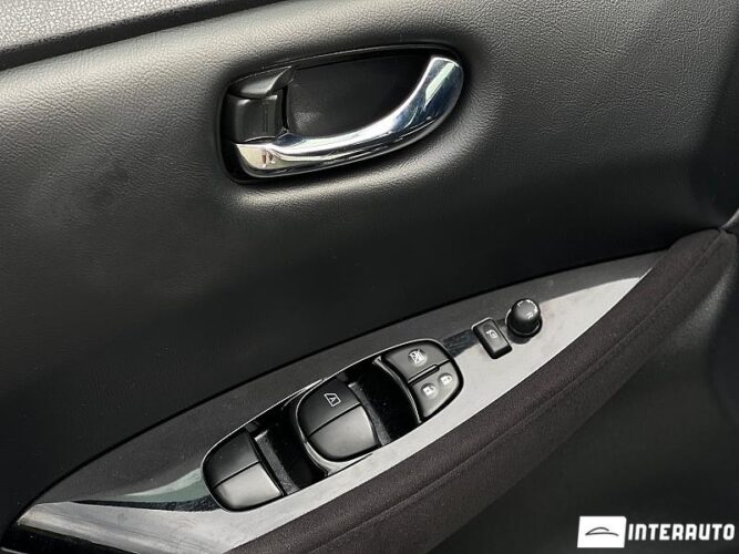 Nissan Leaf 36 interauto-car