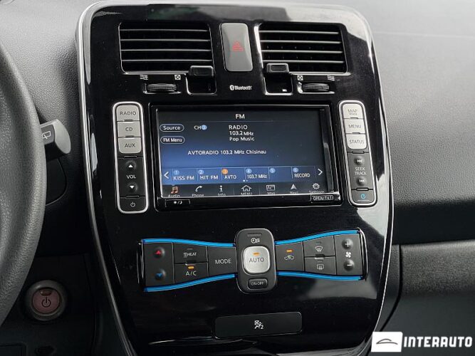 Nissan Leaf 41 interauto-car