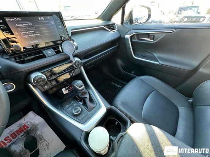 Toyota Rav-4 37 interauto-car