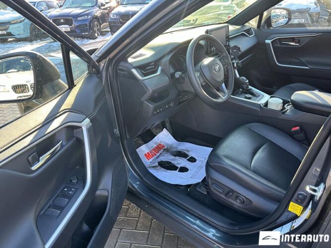 Toyota Rav-4 30 interauto-car