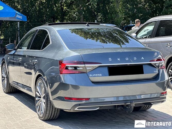 Skoda Superb 35 interauto-car