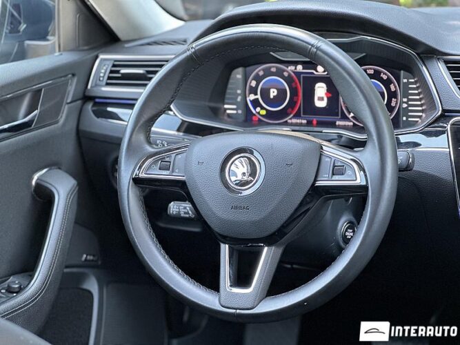 Skoda Superb 42 interauto-car