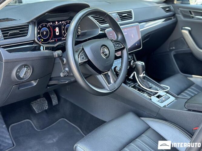 Skoda Superb 40 interauto-car
