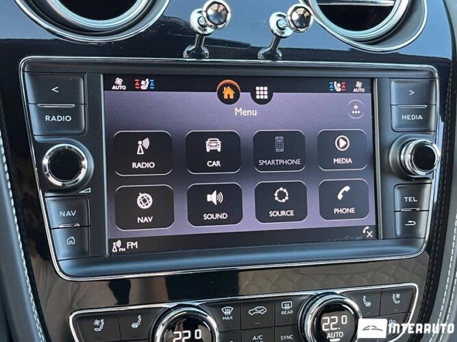 Bentley Bentayga 46 interauto-car