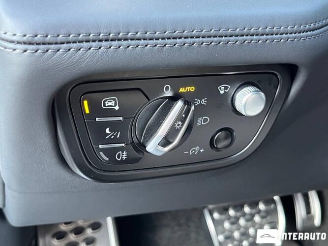 Bentley Bentayga 51 interauto-car