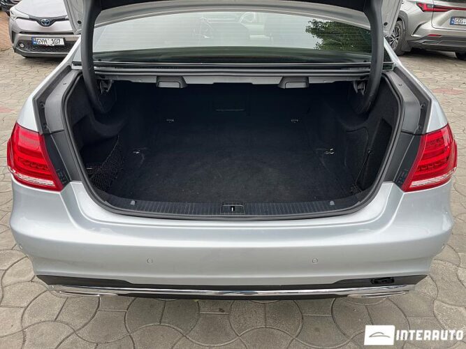 Mercedes E 200 49 interauto-car