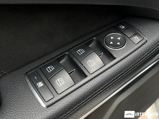 Mercedes E 200 47 interauto-car