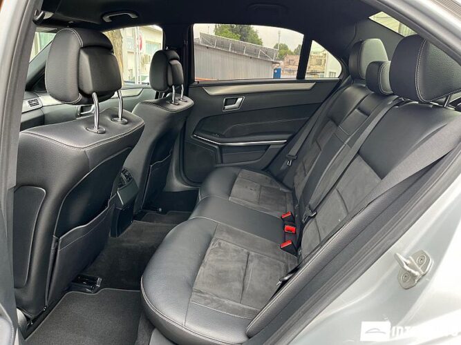 Mercedes E 200 36 interauto-car
