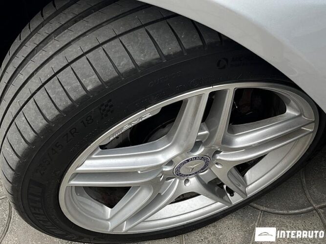 Mercedes E 200 48 interauto-car