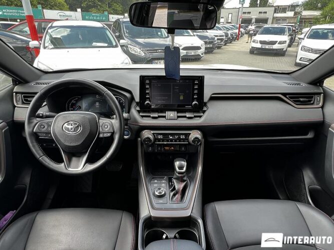 Toyota Rav-4 42 interauto-car