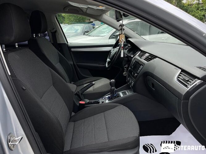 Skoda Octavia 44 interauto-car