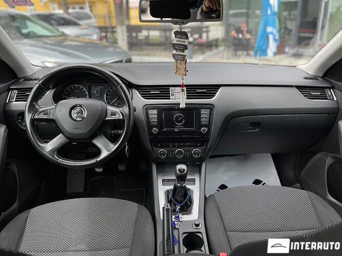 Skoda Octavia 37 interauto-car