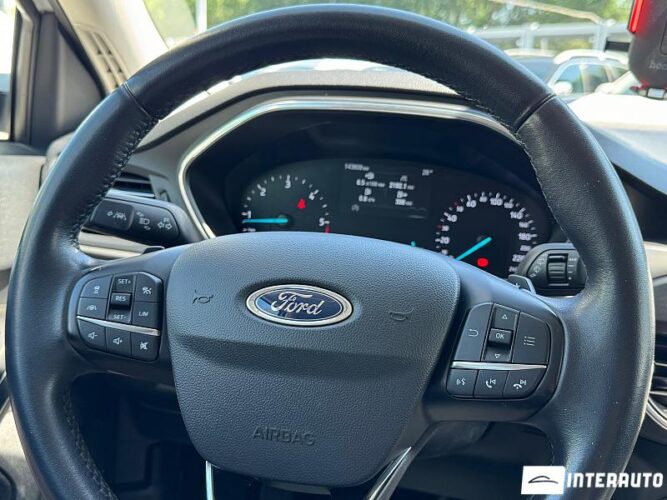 Ford Focus 37 interauto-car