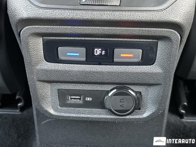 Volkswagen Tiguan 64 interauto-car