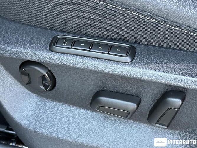 Volkswagen Tiguan 63 interauto-car