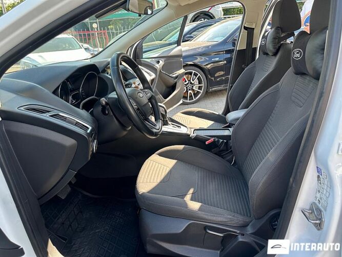 Ford Focus 31 interauto-car
