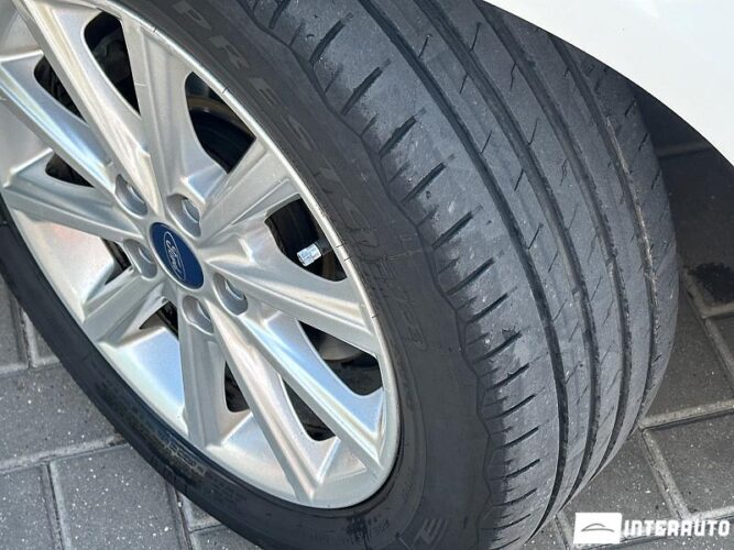 Ford Focus 39 interauto-car