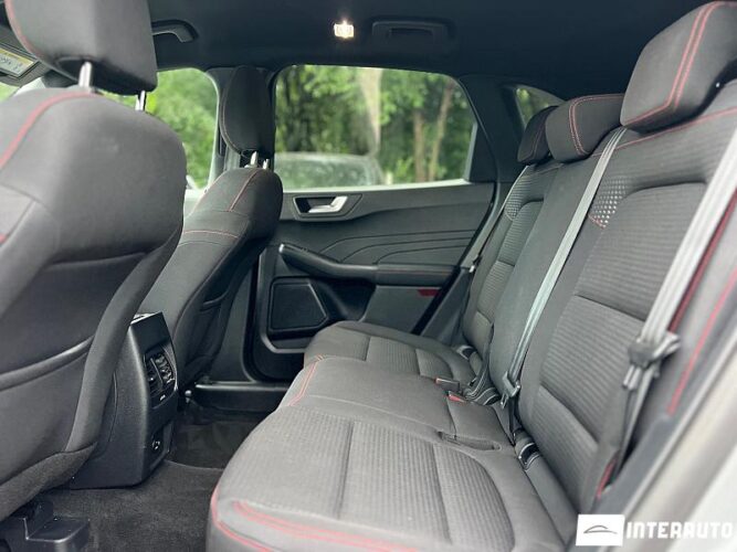 Ford Kuga 44 interauto-car