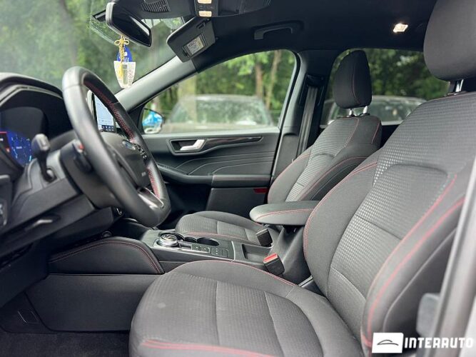 Ford Kuga 37 interauto-car