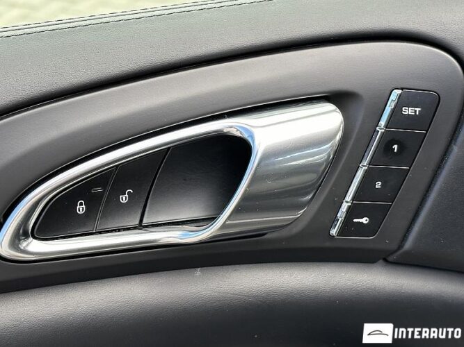 Porsche Cayenne 50 interauto-car