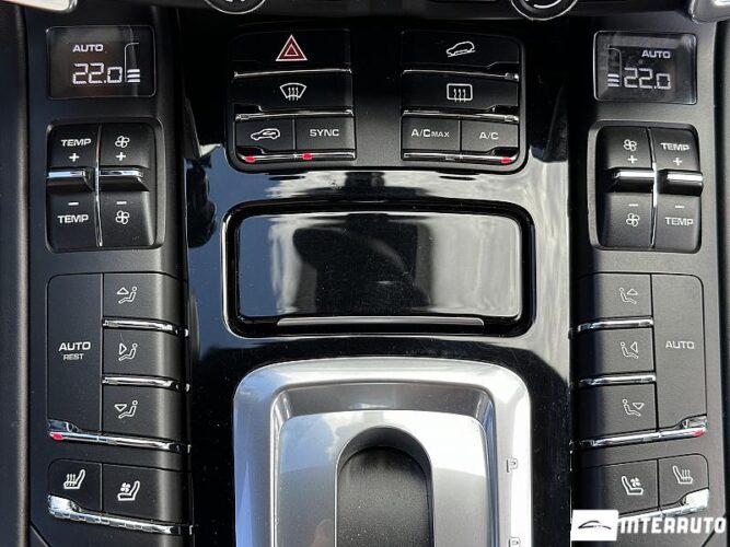 Porsche Cayenne 47 interauto-car