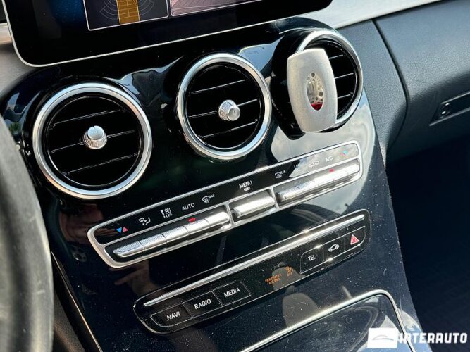 Mercedes C 200 47 interauto-car