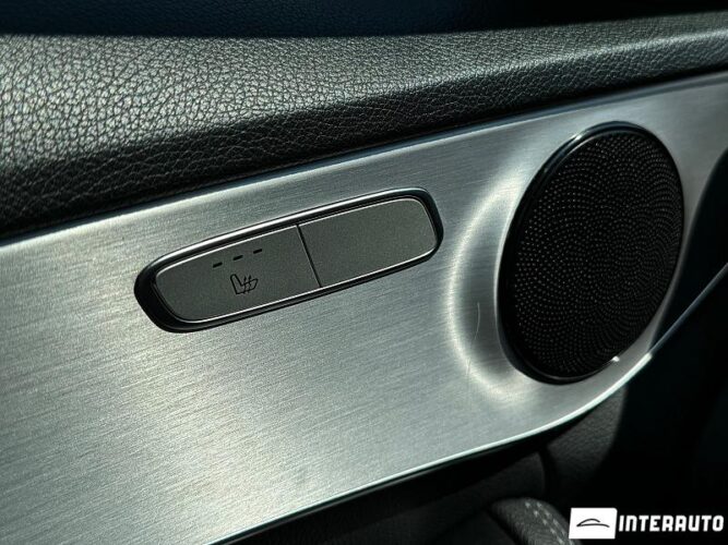 Mercedes C 200 51 interauto-car