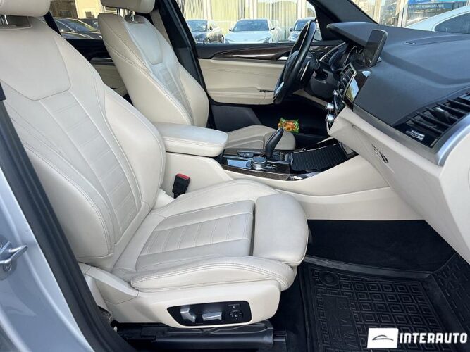 BMW X3 3.0i 50 interauto-car
