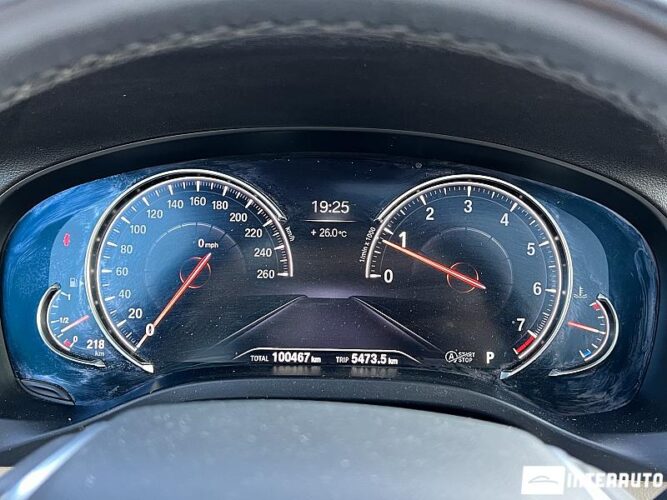 BMW X3 3.0i 46 interauto-car