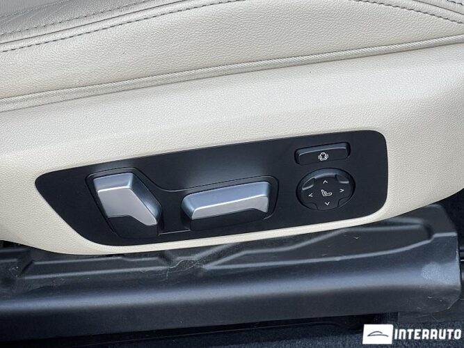 BMW X3 3.0i 54 interauto-car