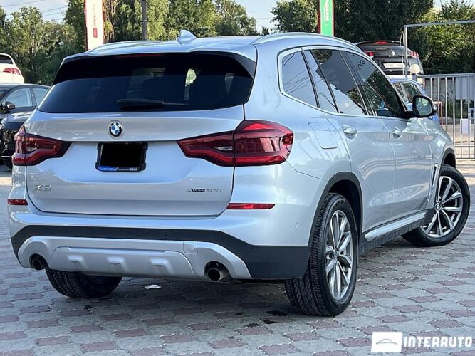 BMW X3 3.0i 37 interauto-car