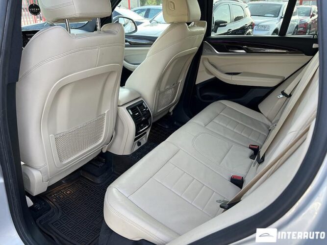 BMW X3 3.0i 52 interauto-car