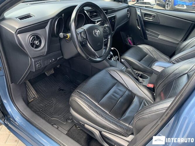 Toyota Auris 34 interauto-car