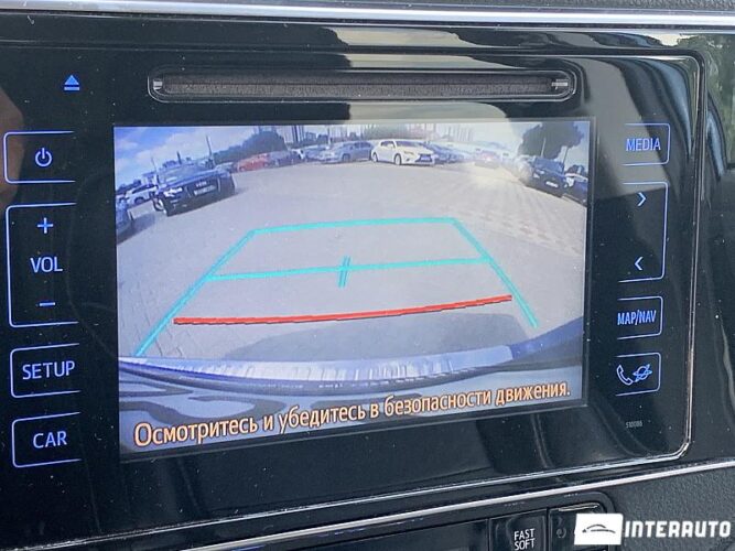 Toyota Auris 42 interauto-car