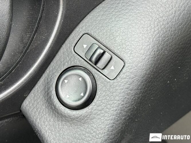 Nissan Qashqai 41 interauto-car