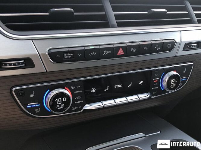 Audi Q7 E-Tron 49 interauto-car