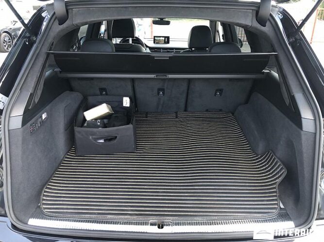 Audi Q7 E-Tron 60 interauto-car