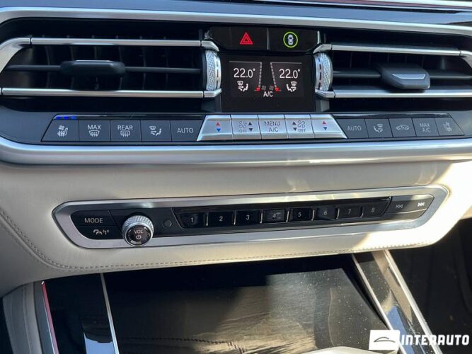 BMW X5 4.5e 43 interauto-car